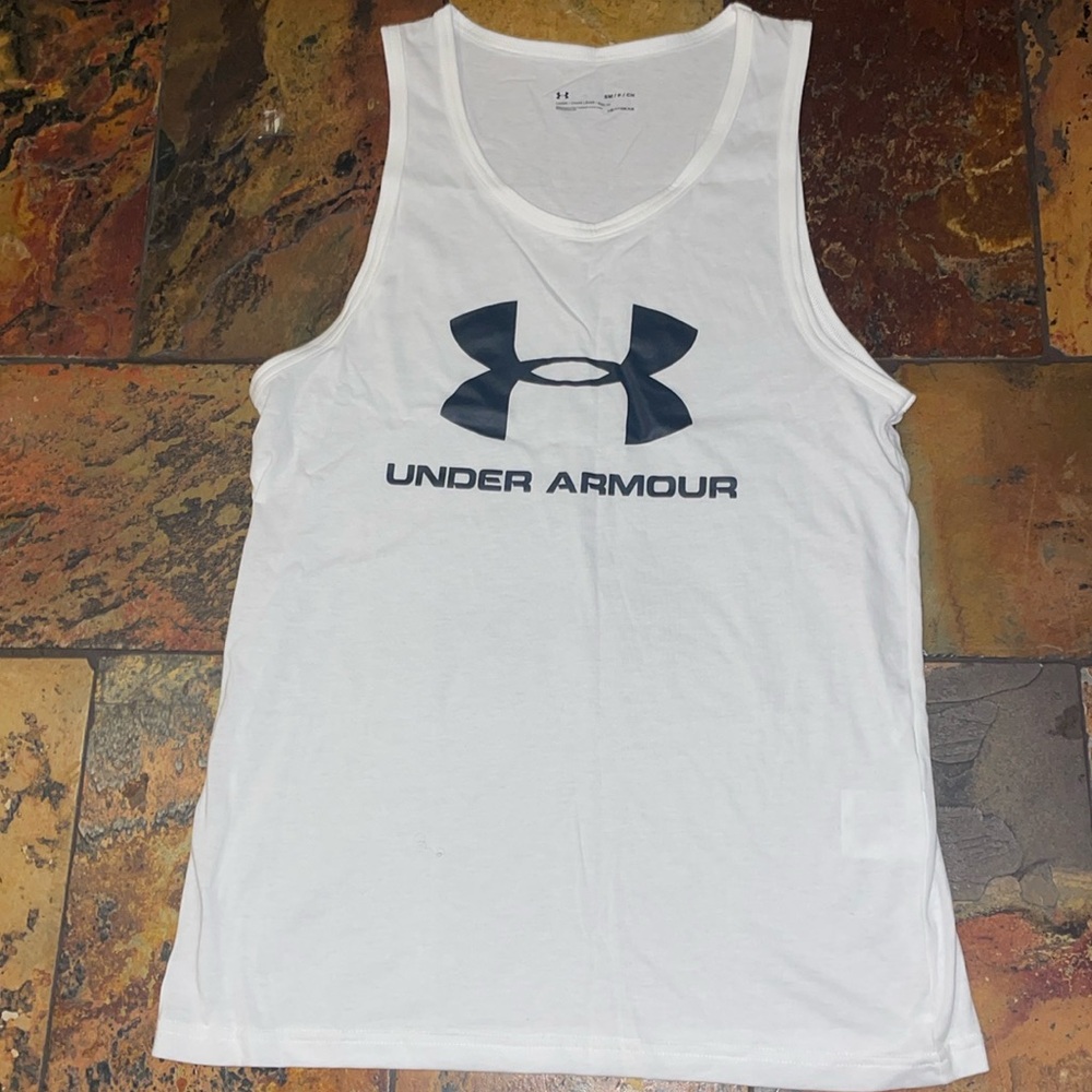 Under armour tank
